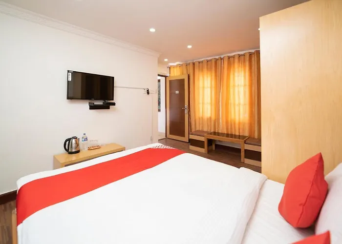 Oyo 318 Pancha Buddha Hotel 2*